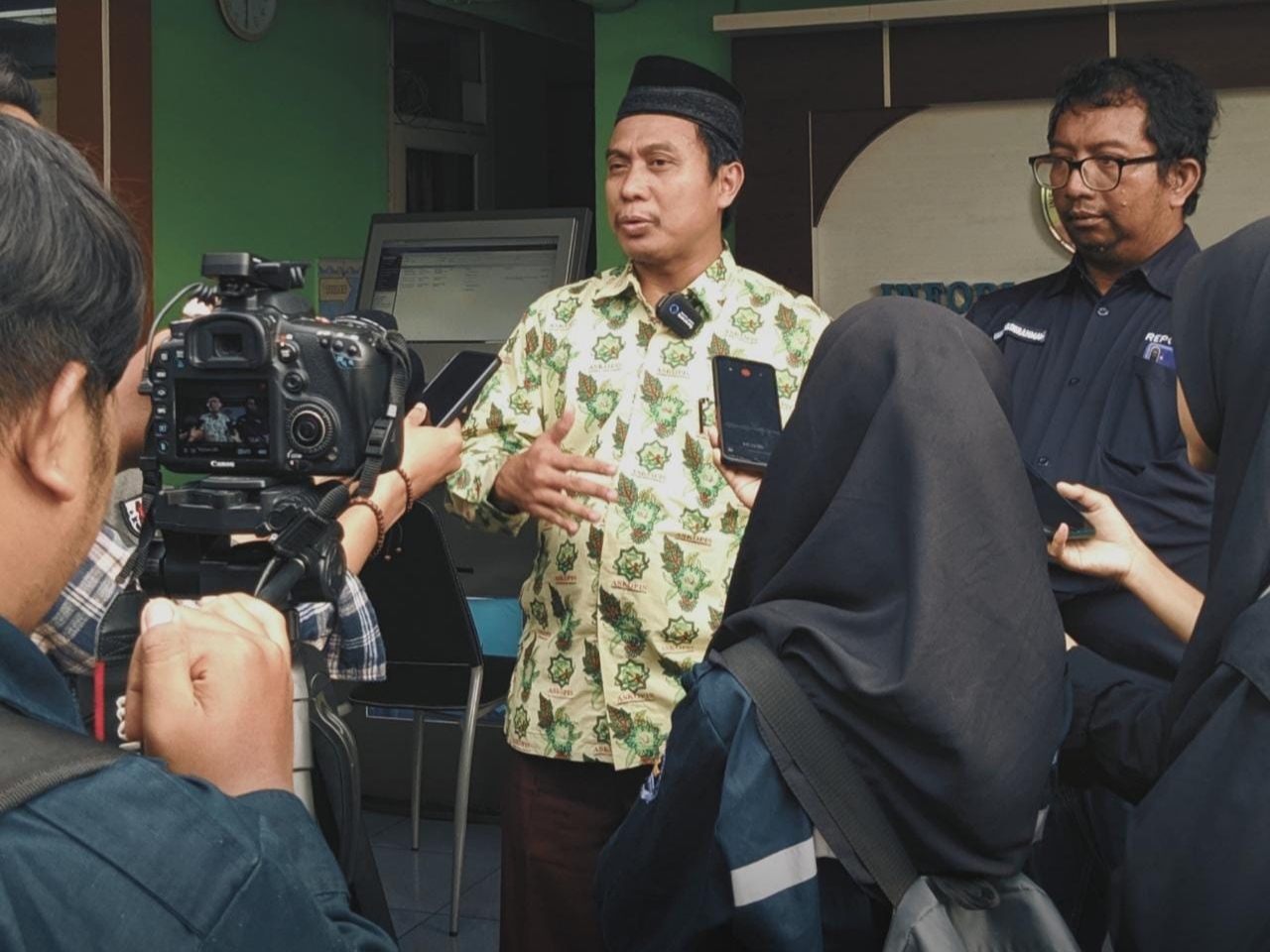 Prodi KPI UI BBC, Praktek Door Stop dan Konferensi Pers